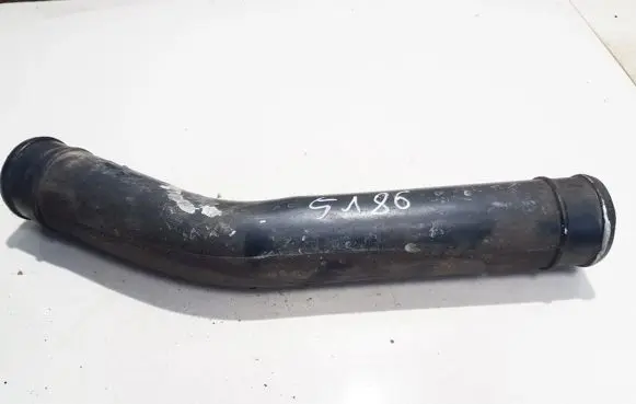 Engine coolant pipe/hose