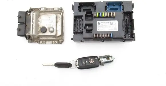 Fiat Tipo Engine ECU kit and lock set 0261S13701 55273729 52133710