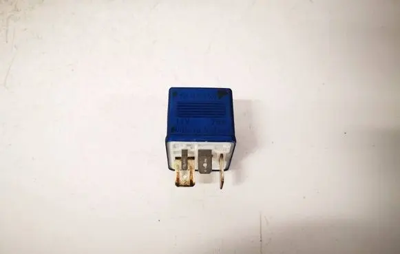 Audi A6 S6 C5 4B Other relay 8A0951253