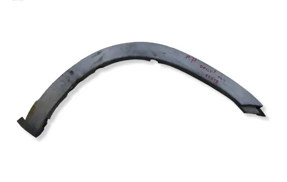 Iveco Daily 35.8 - 9 Fender trim (molding) 3802038