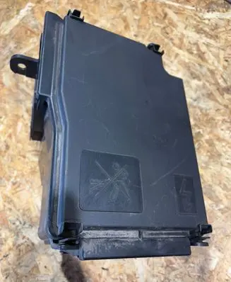 Opel Vivaro Fuse box set 243503708R
