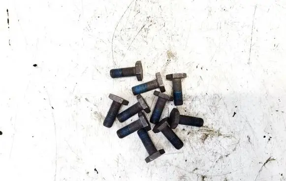 Opel Astra G Nuts/bolts 