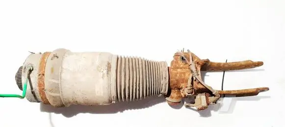 Volkswagen Touareg I Front shock absorber/damper
