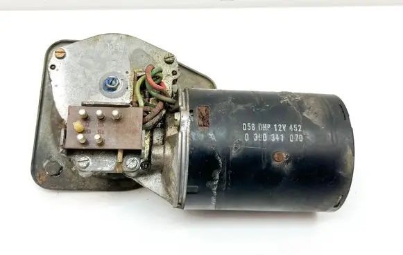 Mercedes-Benz SLC C107 Wiper motor 0390341070