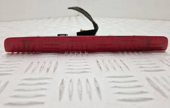 Renault Kadjar Third/center stoplight 265901407R S3N4EK2 89250051
