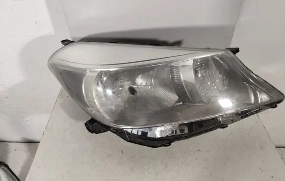 Toyota Yaris Headlight/headlamp