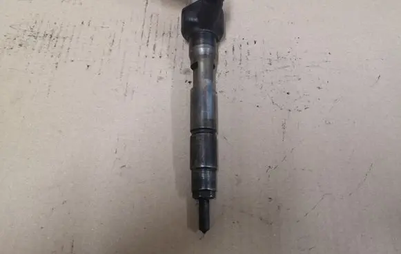 Fuel injector
