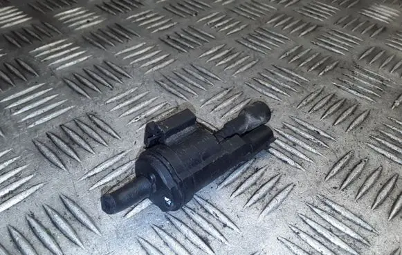 Mercedes-Benz C W203 Vacuum valve 0025401497 48B43625B00