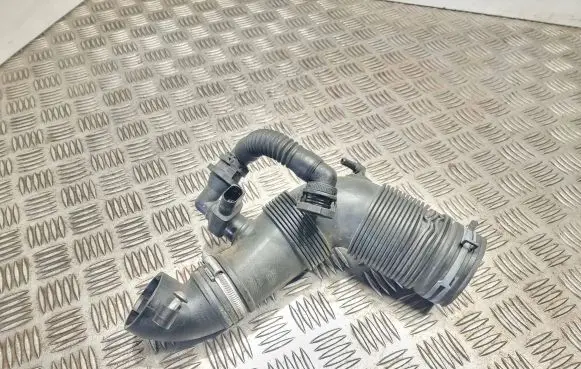 Volkswagen Cross Polo Air intake hose/pipe 6r0129654 R446349010 6r0129635