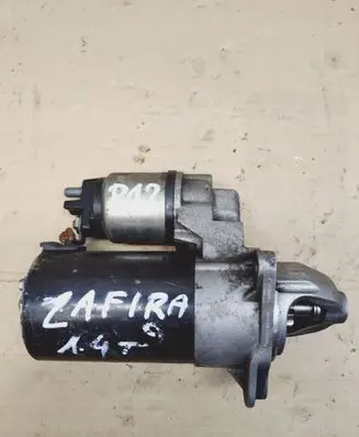 Opel Zafira C Starter motor