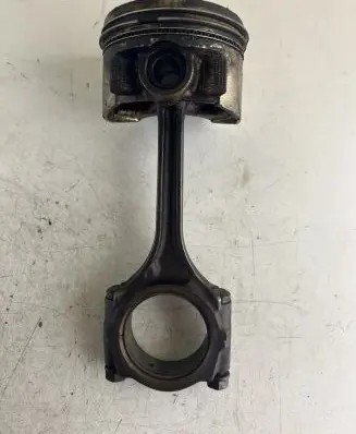 Honda Civic Piston with connecting rod