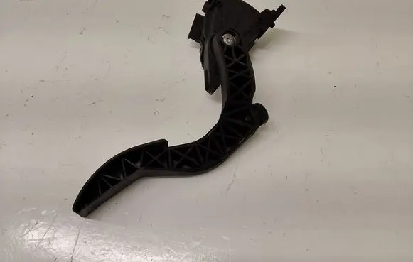 Audi A4 S4 B6 8E 8H Accelerator throttle pedal 8EI723523B