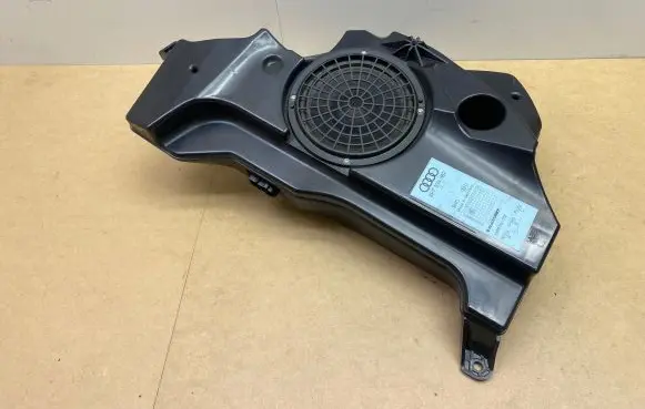 Audi A3 S3 8P Subwoofer speaker 8P7035382 7606500253