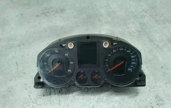 Volkswagen PASSAT B6 Speedometer (instrument cluster)