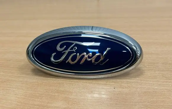 Ford Mondeo Mk III Manufacturer badge logo/emblem 3S7X8B369AD 1332800