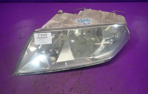 Skoda Octavia Mk2 (1Z) Headlight/headlamp