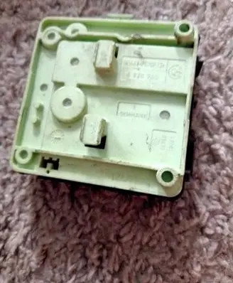 BMW X3 E83 Fuse box set 8387547