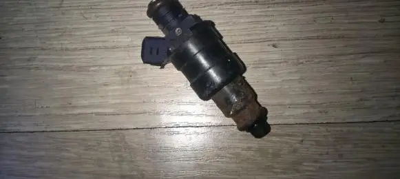 Renault Scenic I Fuel injector 866313