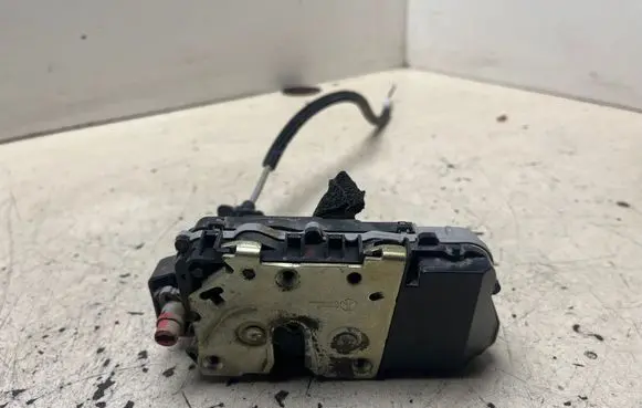 Peugeot 307 Rear door lock