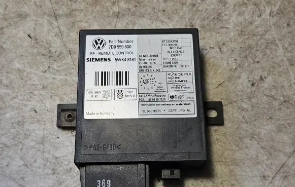 Volkswagen Transporter - Caravelle T4 Door central lock control unit/module 7D0959800
