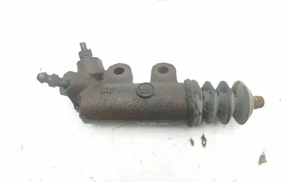 Toyota Corolla Verso AR10 Clutch slave cylinder 