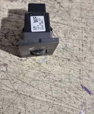 Opel Vectra C Seat heating switch 13138252