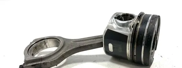Ford Fiesta Piston with connecting rod