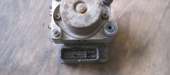 Mitsubishi Outlander ABS Pump 4670A006