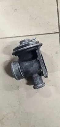 BMW 5 E39 EGR valve 7785452