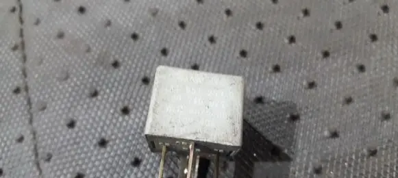 Volkswagen PASSAT B6 Other relay 141951253B 20240072