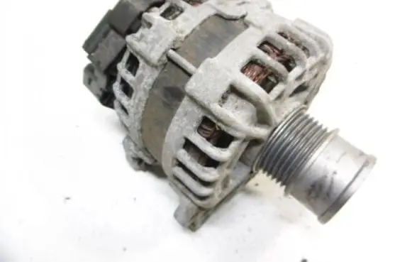 Volkswagen PASSAT B7 USA Generator/alternator 04C903023T