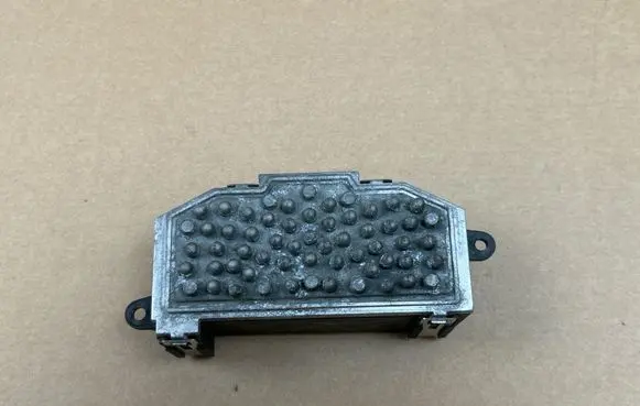 Volkswagen Amarok Heater blower motor/fan resistor 3C0907521G