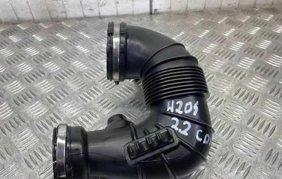 Mercedes-Benz E W212 Turbo air intake inlet pipe/hose A6510900337 A6510940797 446286630