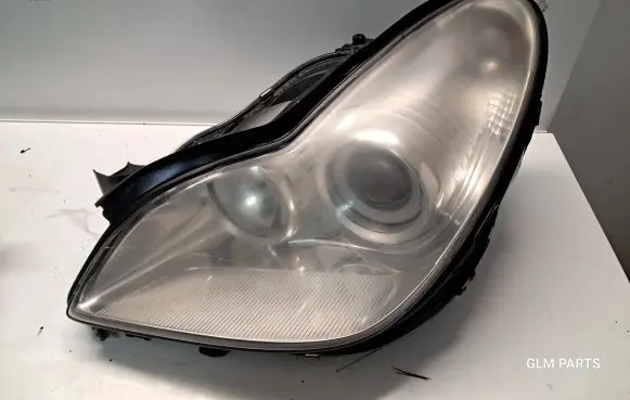 Mercedes-Benz CLS C219 Headlight/headlamp