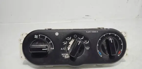 Ford Escape Climate control unit YL8H19980A