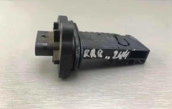BMW 5 F10 F11 Mass air flow meter 13628506408 8506408