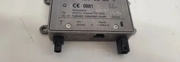 Mercedes-Benz E W211 Antenna control unit 2118200885 09702112