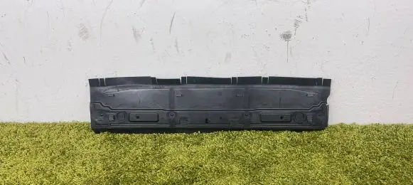 Volkswagen Touareg III Intercooler air guide/duct channel 760121763
