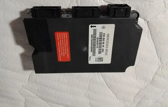 Mercedes-Benz SL R230 Sunroof control unit/module A2308205526
