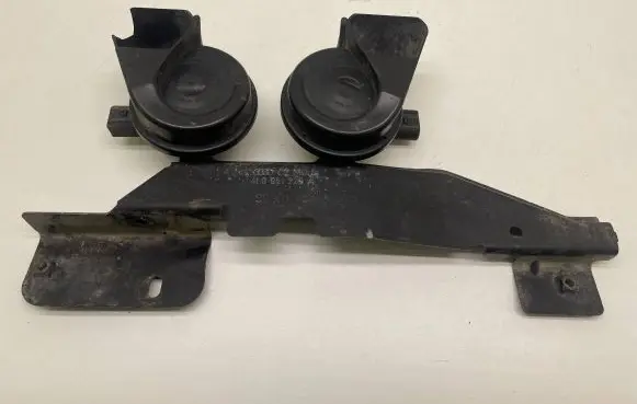 Audi Q7 4L Horn signal 4L0951229A
