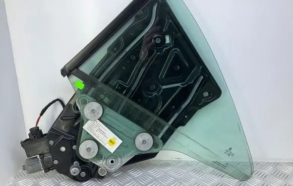Volkswagen Eos Rear side window 1Q0845042G 1Q0839402D 1Q0959812B