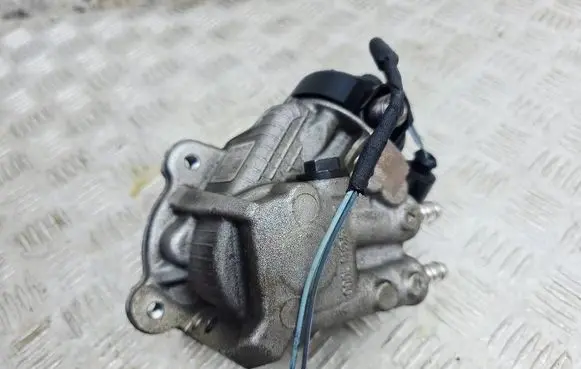 Audi A4 S4 B8 8K Fuel injection high pressure pump 03L130755 0445010507