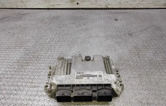Ford Focus C-MAX Engine control unit/module 4M5112A650ND