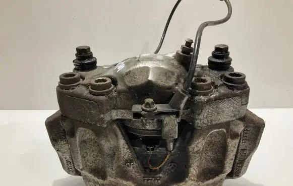Mercedes-Benz E W212 Front brake caliper