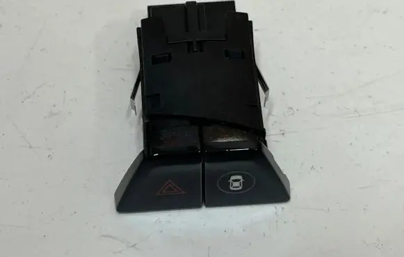 BMW 7 G11 G12 Hazard light switch 61316993047 3474320104 2C699304701