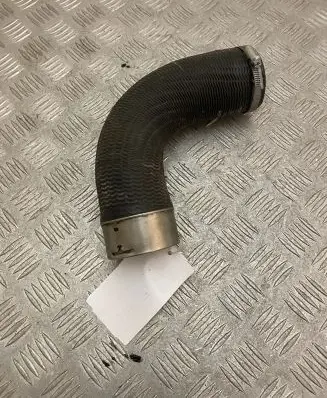 Volvo XC90 Intercooler hose/pipe 32222071