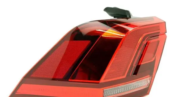 Volkswagen Tiguan Rear/tail lights 5NA945095E