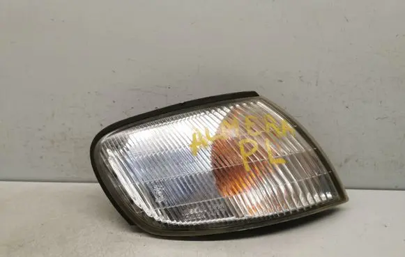 Nissan Almera Front indicator light