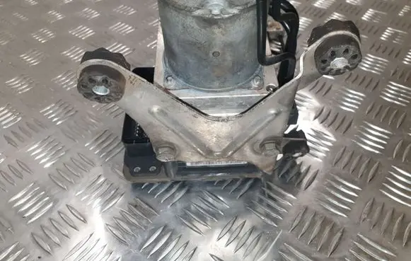 BMW 5 F10 F11 ABS Pump 6799515 6799517