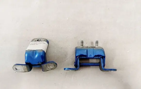 Nissan Qashqai Loading door hinge set 